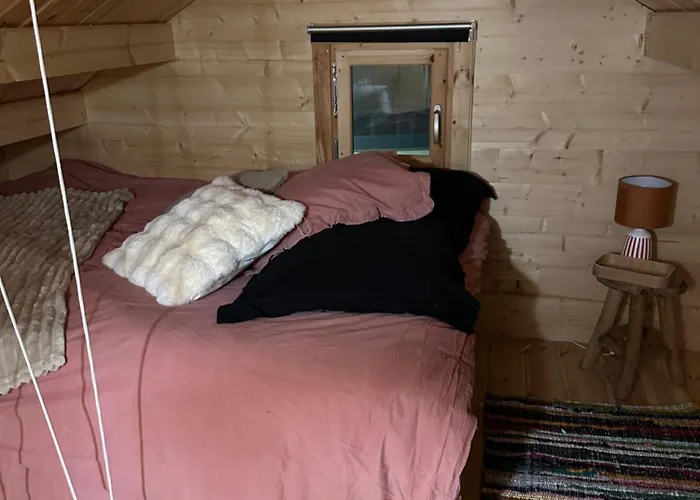 Maison En Bois 1 4 Couchages Type Tiny House Гранвиль