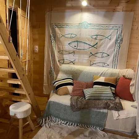 Holiday home Maison En Bois 1 4 Couchages Type Tiny House *